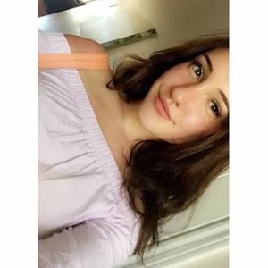 Meet your Posher, Noemie